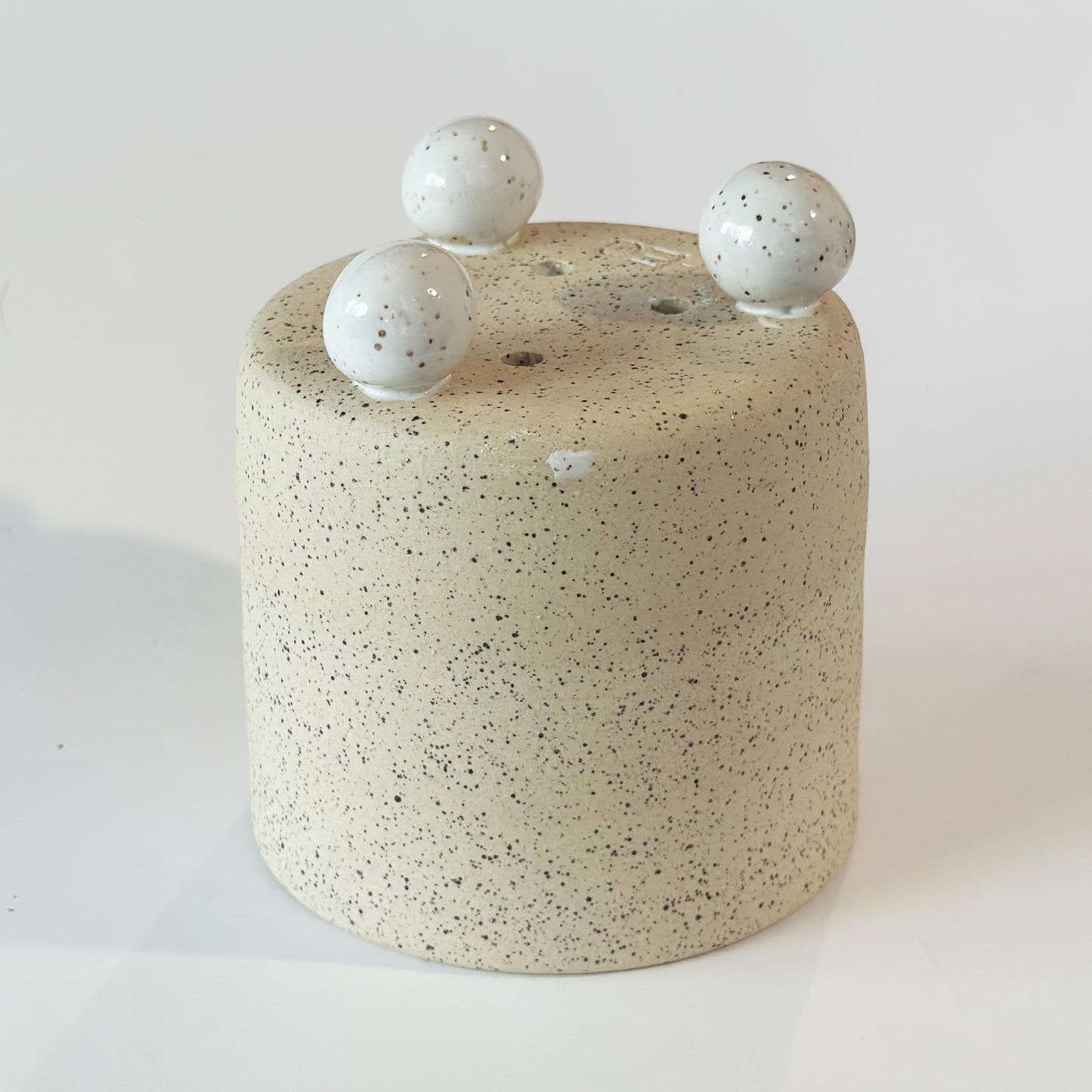 Speckled Planter with Feet